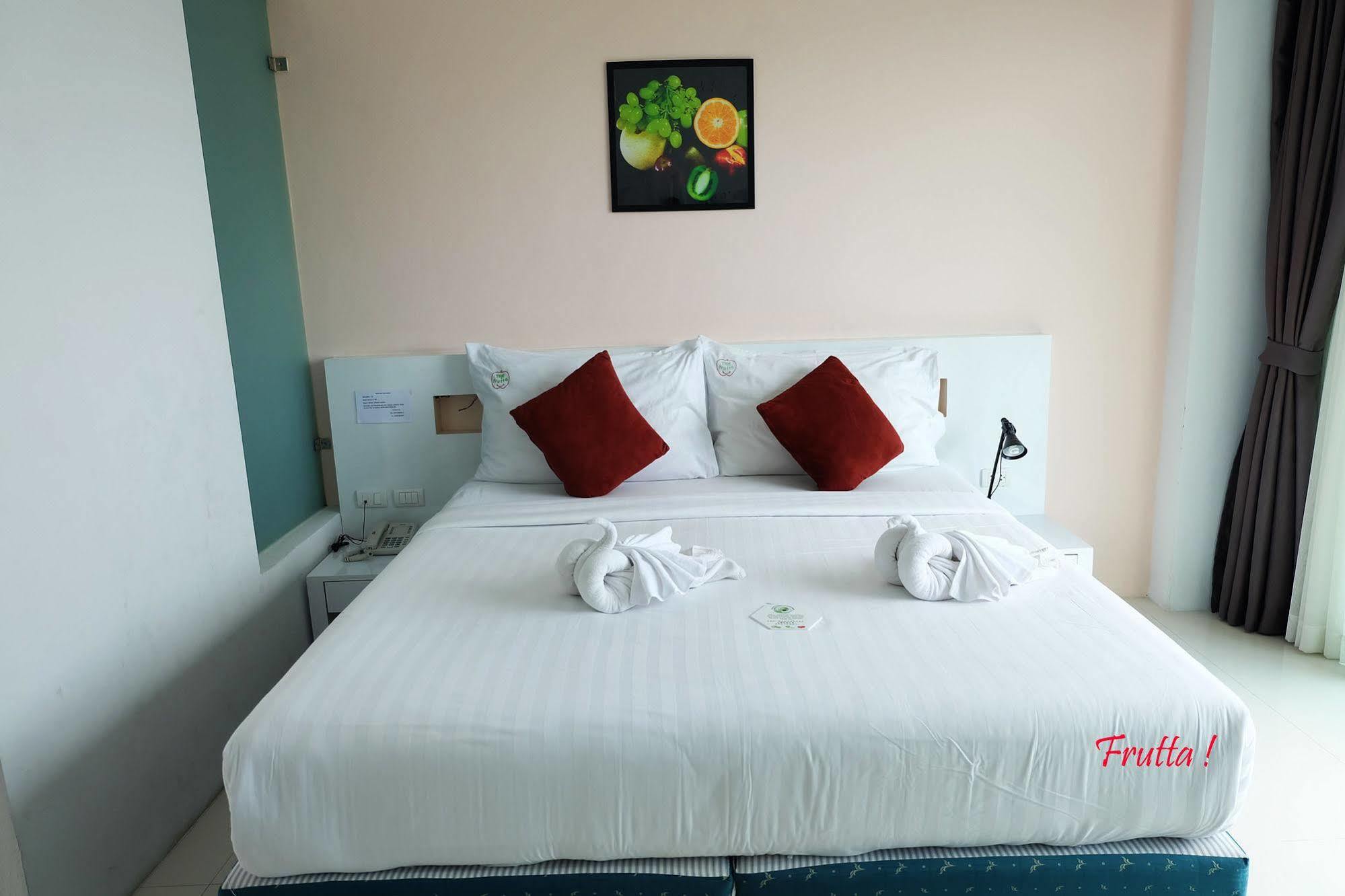 The Frutta Boutique Hotel Patong Luaran gambar